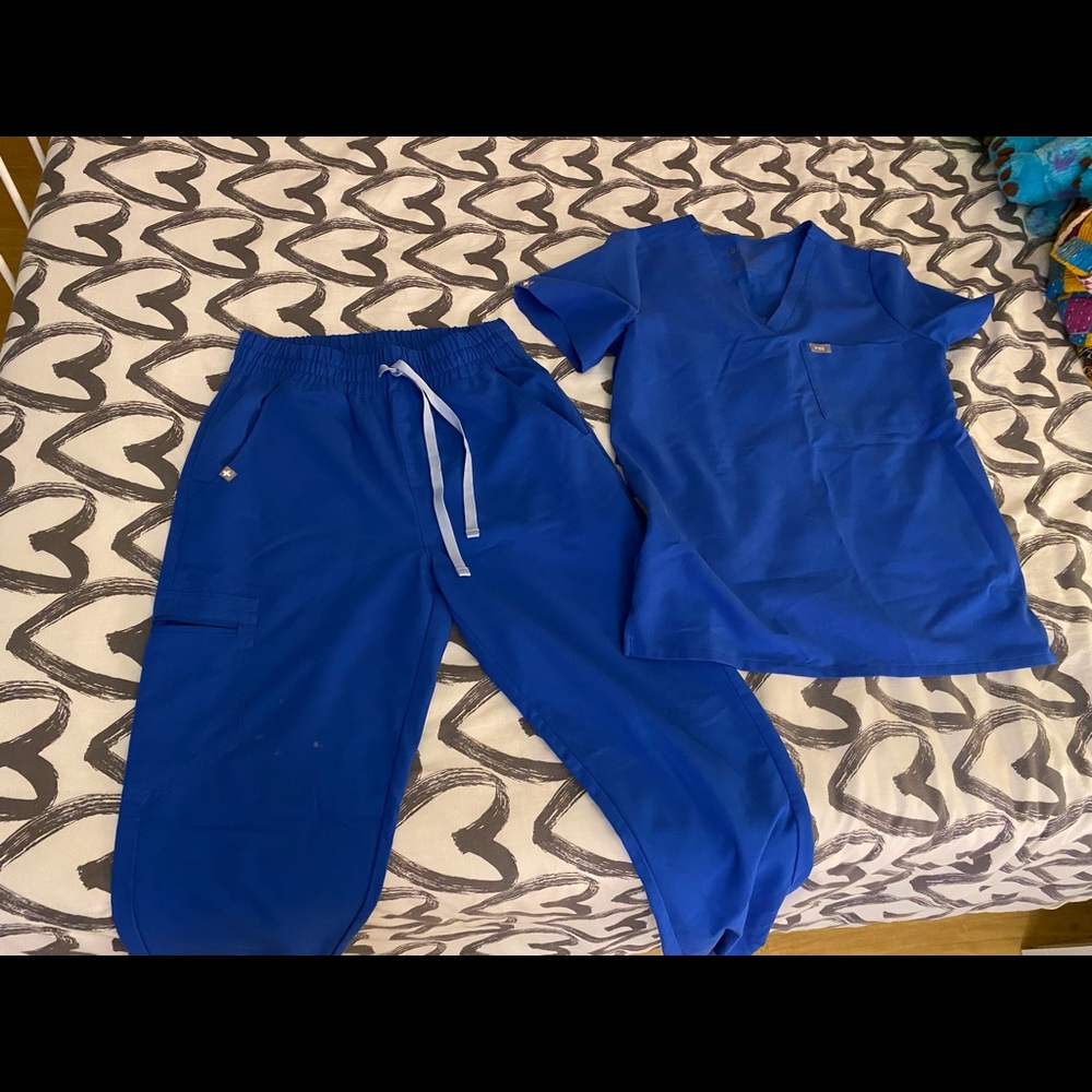 Figs scrubs